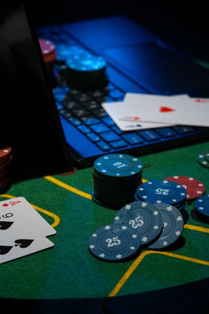 Platform alomods menampilkan berbagai kategori permainan